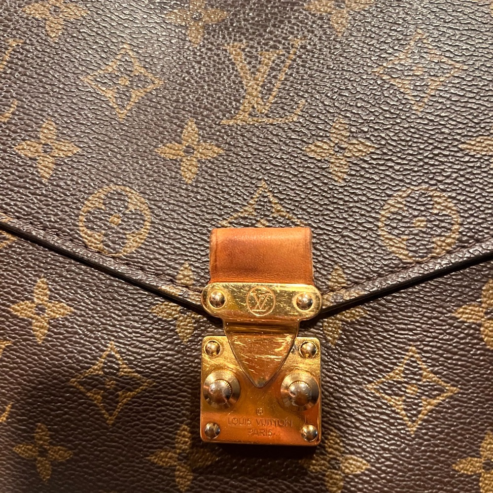 Louis Vuitton Pochette Métis Monogram - Picture 15 of 15